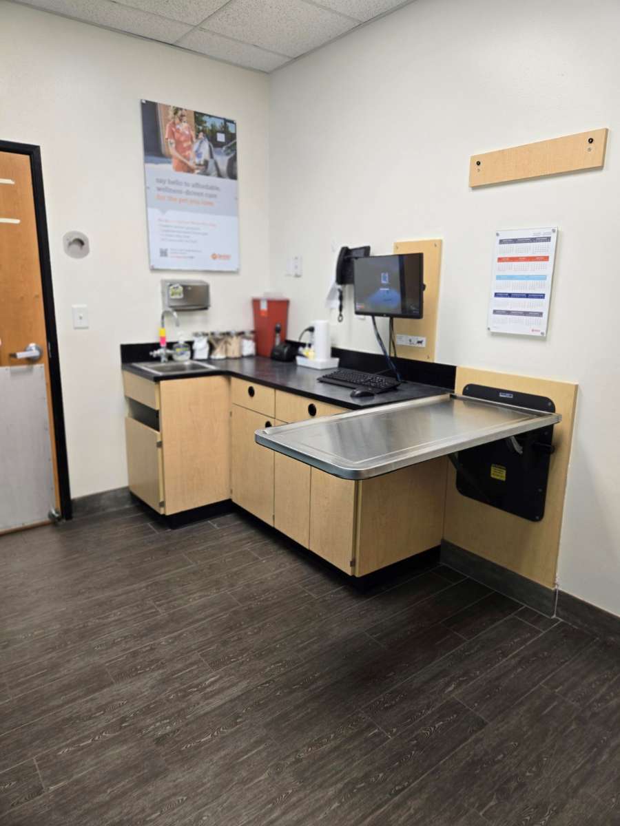 Inside of the Banfield Hoover exam room