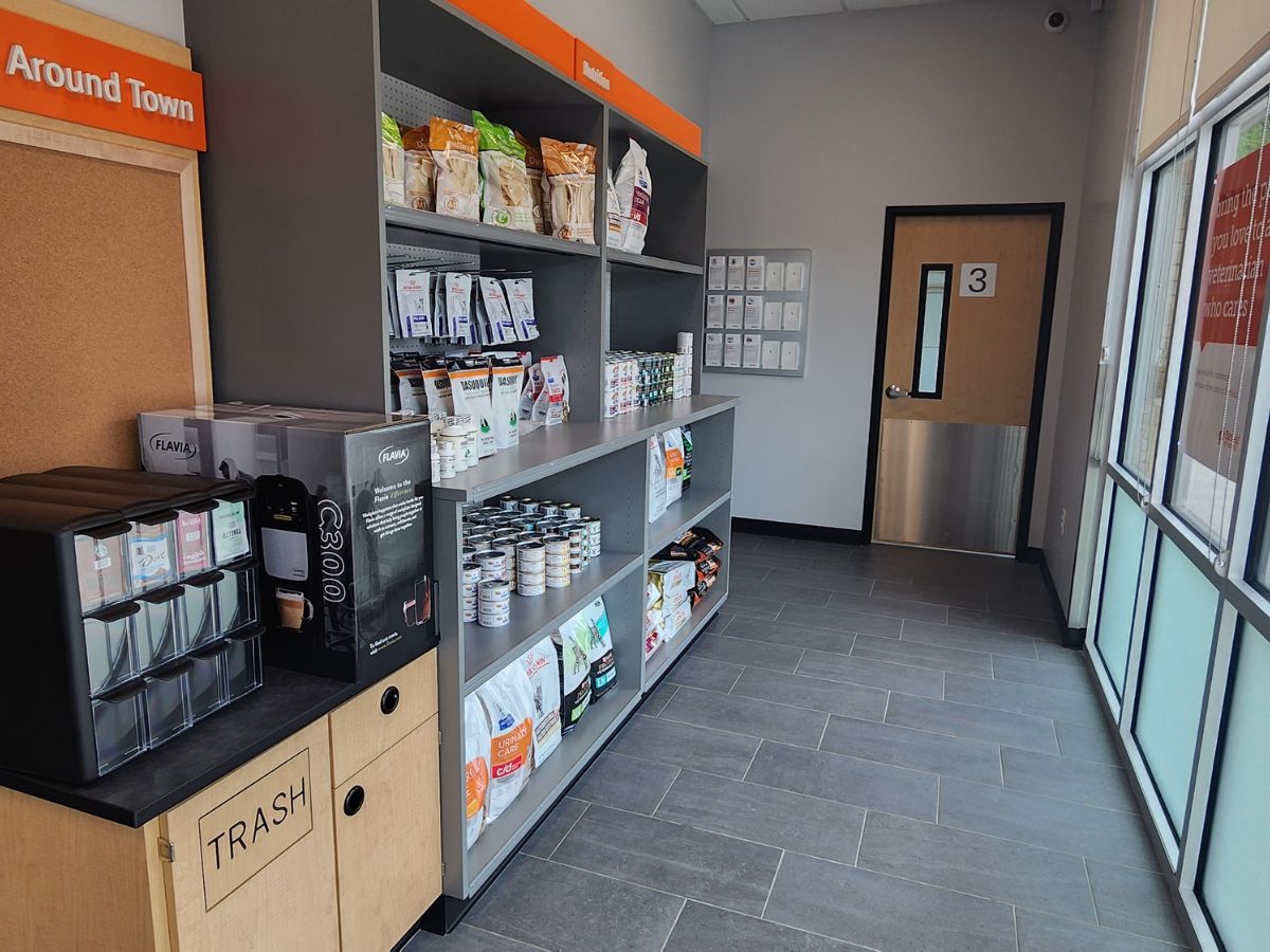 The Banfield Pet Hospital: Burlington Church North shop