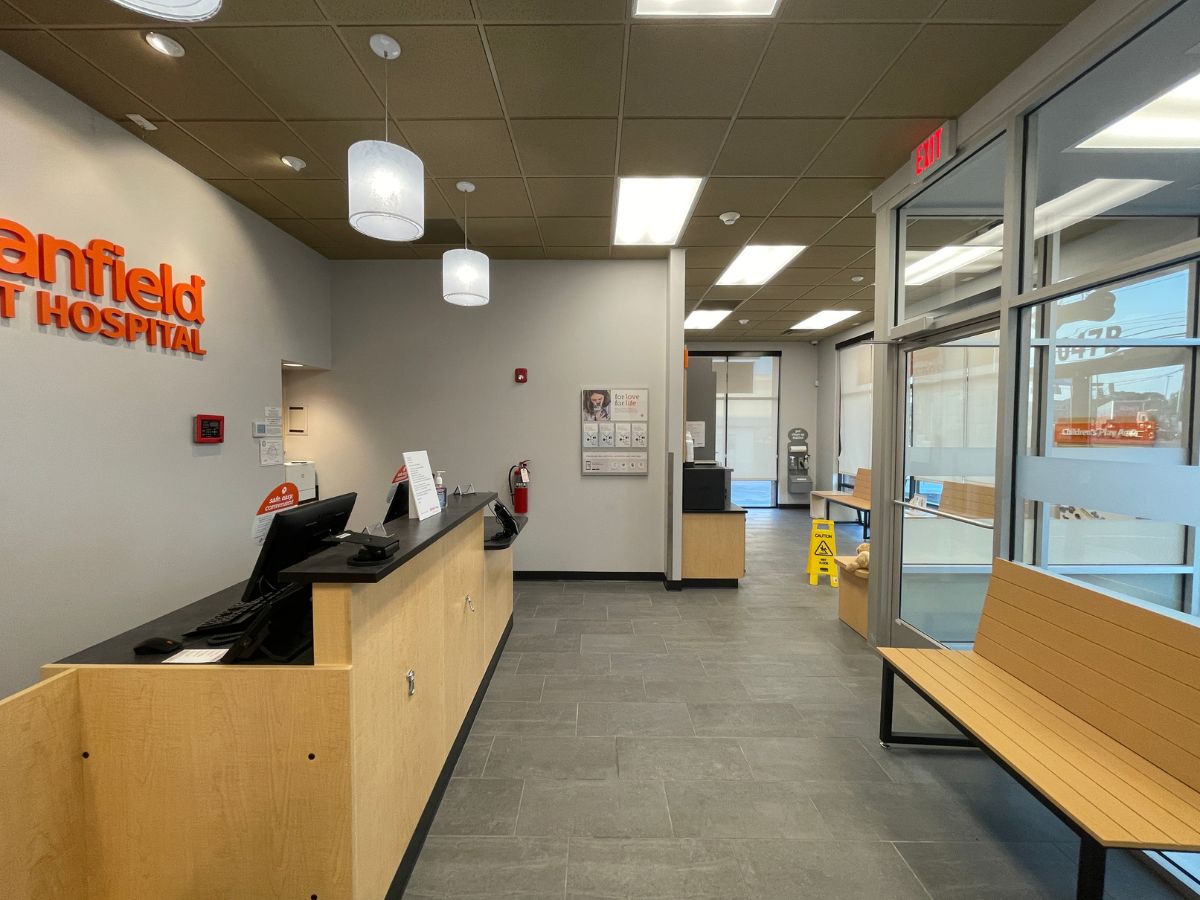 The Banfield Pet Hospital: Clarksville North front desk and lobby