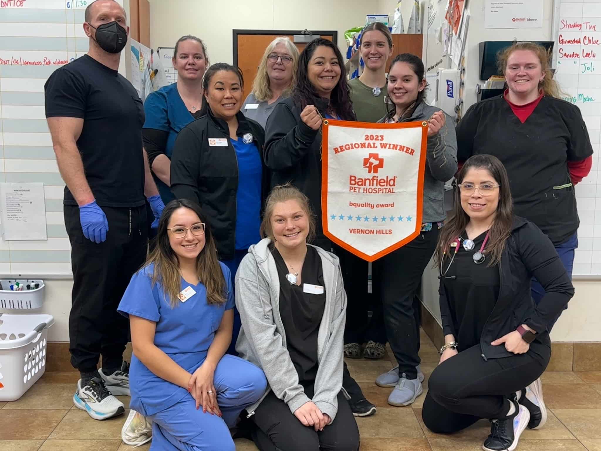Associate team photo at Banfield Pet Hospital of Vernon Hills