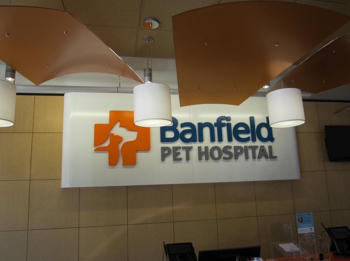 Banfield Pet Hospital: Poway front desk