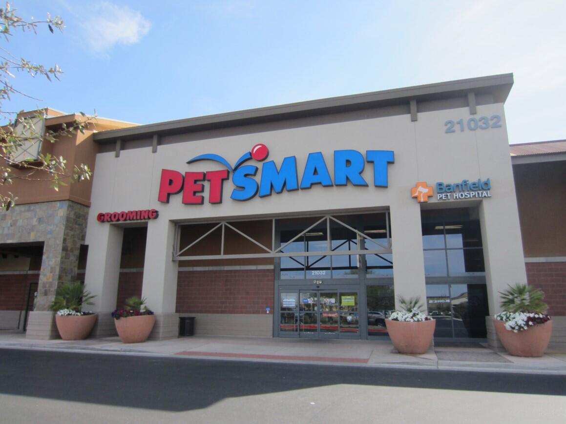 Banfield Pet Hospital: Queen Creek entrance
