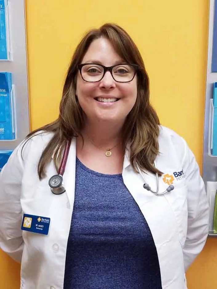 A female veterinarian at the Banfield Pet Hospital, Jacksonville, Western Extension, NC