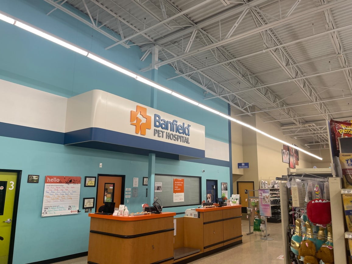 Banfield front desk inside Albuquerque PetSmart